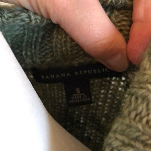 Banana Republic Cardigan - Picture 4 of 5